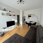 Modern Near Hospital And Center Апартаменти *