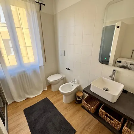 Modern Near Hospital And Center * Parma