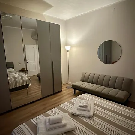 Apartment Modern Near Hospital And Center