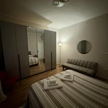 Modern Near Hospital And Center Apartment Parma