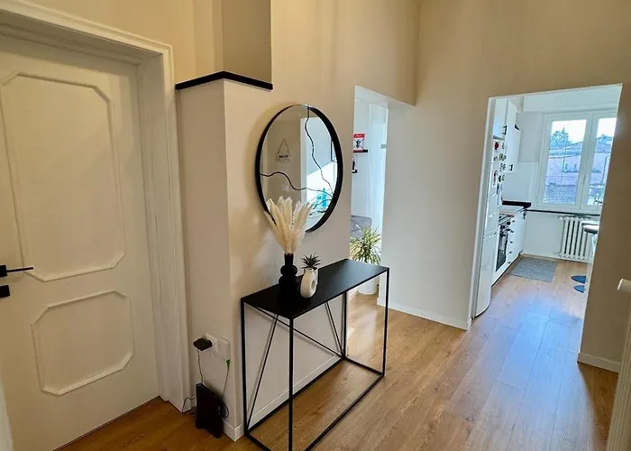 Apartment Modern Near Hospital And Center *