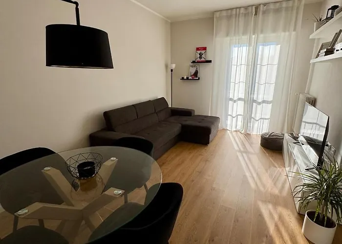 Modern Near Hospital And Center Apartment Parma