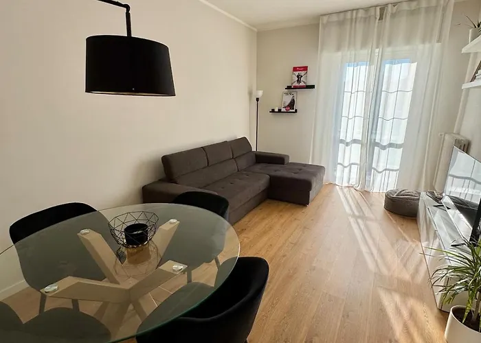 Modern Near Hospital And Center * Parma